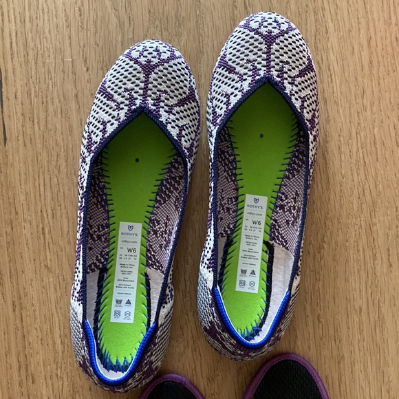 !! SOLD!! 🚨🌟🌟Rothys! - Picture 4 of 8